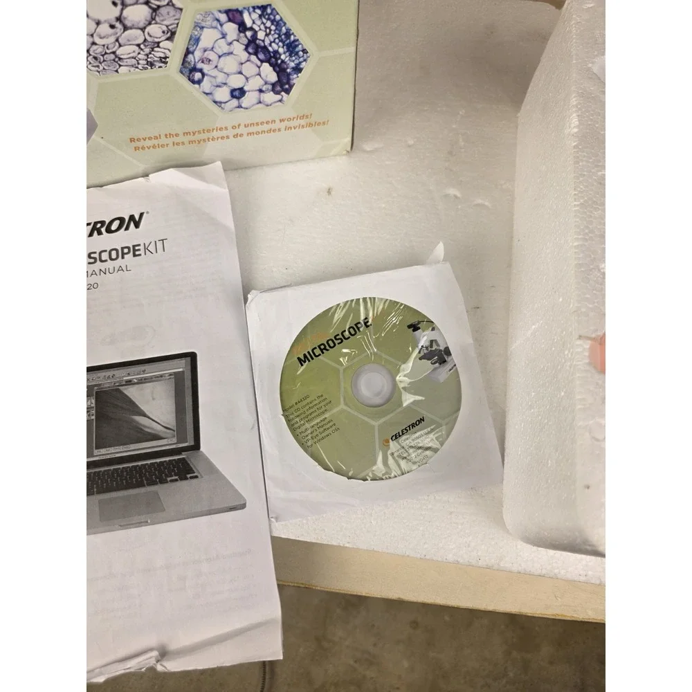 Celestron Digital Microscope Kit Model 44320‎ 600X